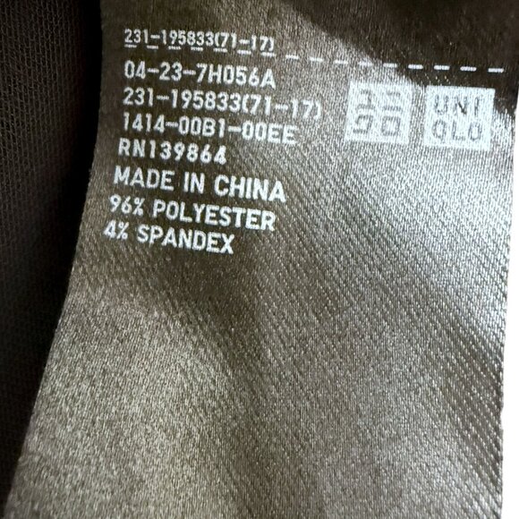 UNIQLO Black Blouse Size Small 3/4 Sleeve Womens Top Modern Minimalist V Neck NW - Picture 9 of 9